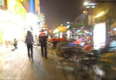 武汉最繁华的商业街在哪里(武汉比较繁华的商业街)